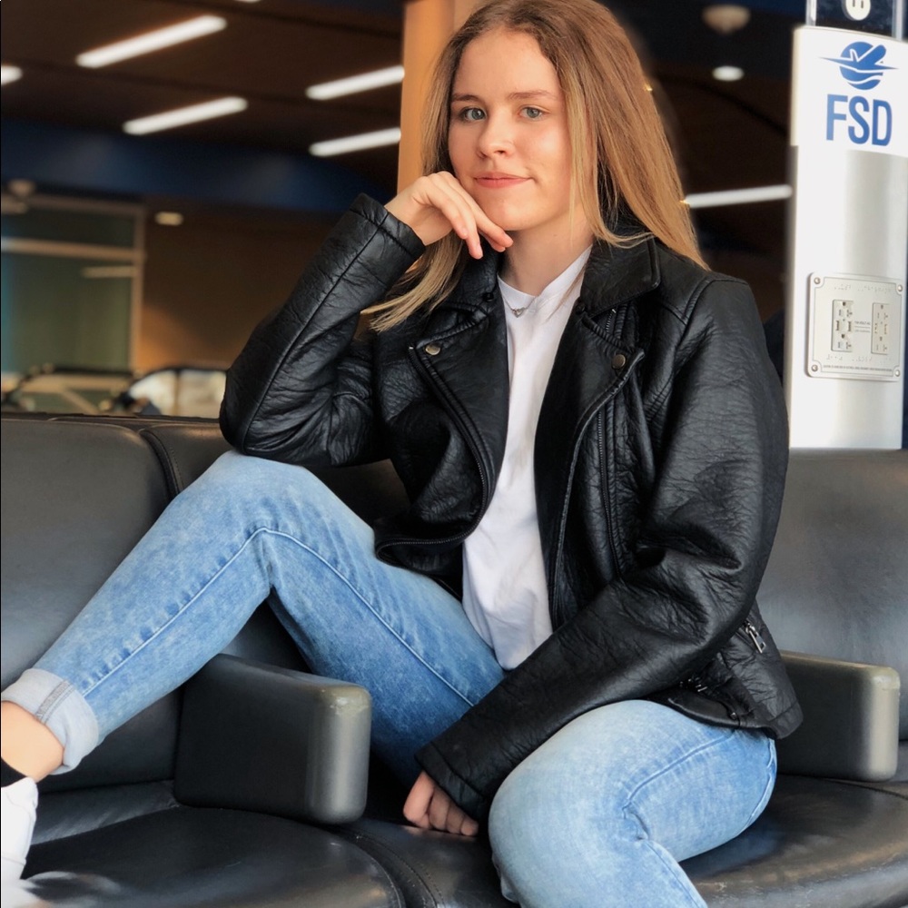 Meet your Posher, Shay